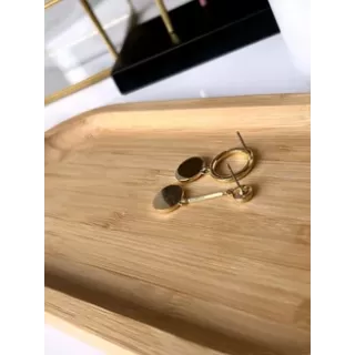 Серьги асимметрия двойной круг  с черной эмалью в золоте