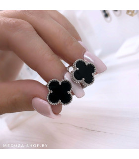 Серьги Ванклиф серебристые с черной вставкой на английском замке