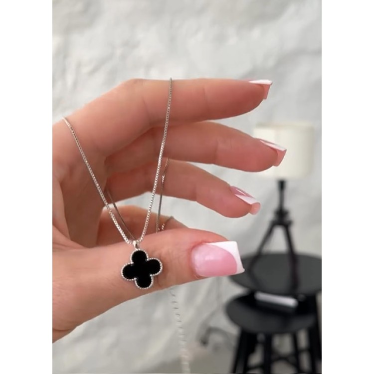 Подвеска Ванклиф с чёрной вставкой  в белом золоте Meduza Crystal