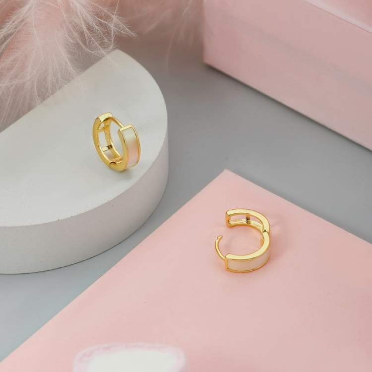 Серьги колечки с перламутром в золоте Meduza Crystal