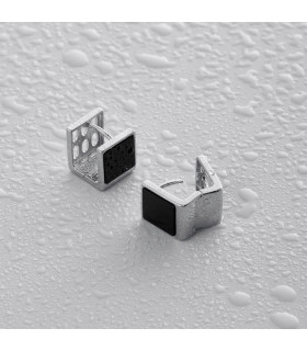 Серьги кубы с черной вставкой 