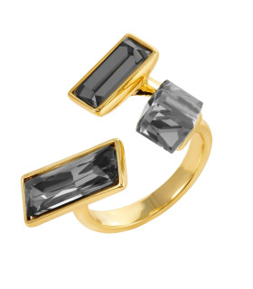 Кольцо регулируемое с черным камнем в золоте