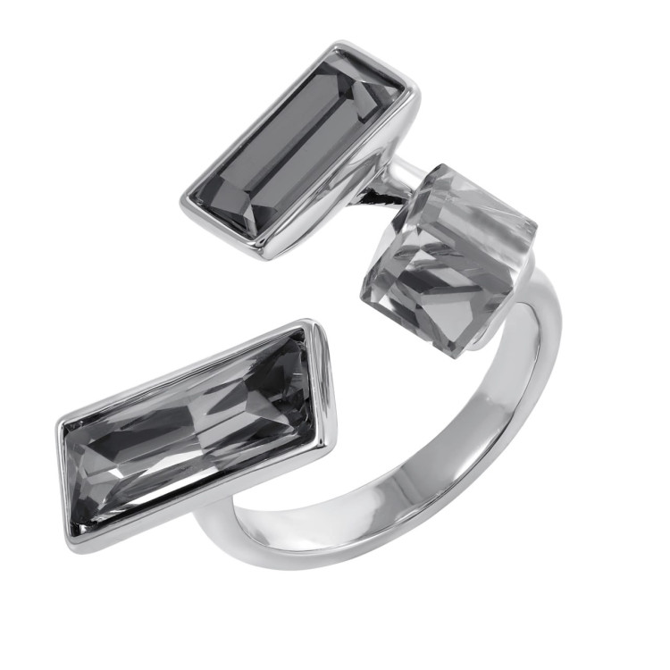 Кольцо регулируемое с черным камнем в серебре Meduza Crystal