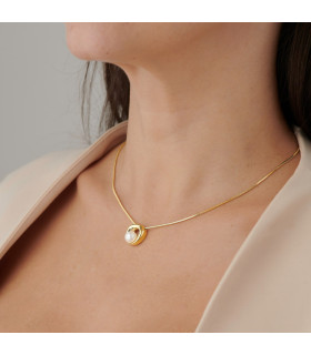 Колье с жемчугом в золоте