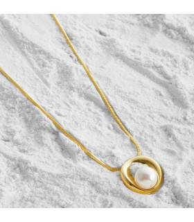 Колье с жемчугом в золоте