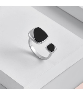 Кольцо безразмерное с вставкой эмаль серебристое