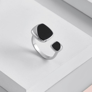 Кольцо безразмерное с вставкой эмаль серебристое