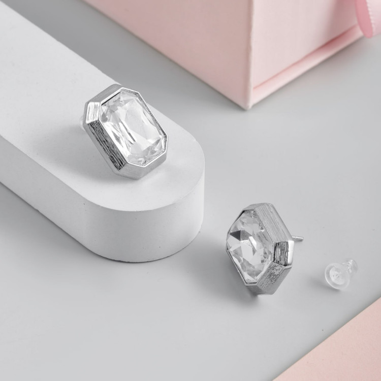 Серьги прямоугольные с белым цирконом серебристые Meduza Crystal