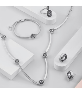 Колье серебристое с чёрным цирконом 