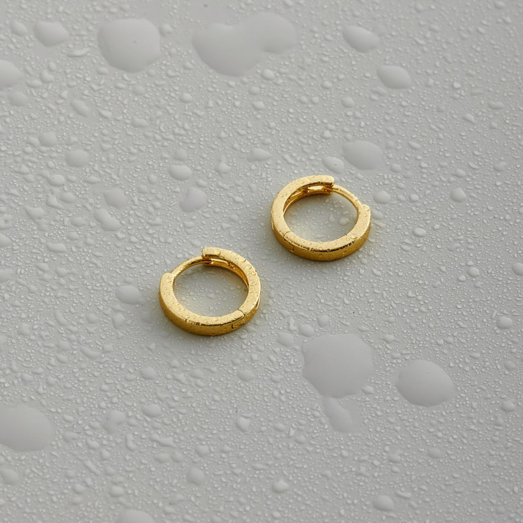 Серьги колечки маленькие в золоте Meduza Crystal