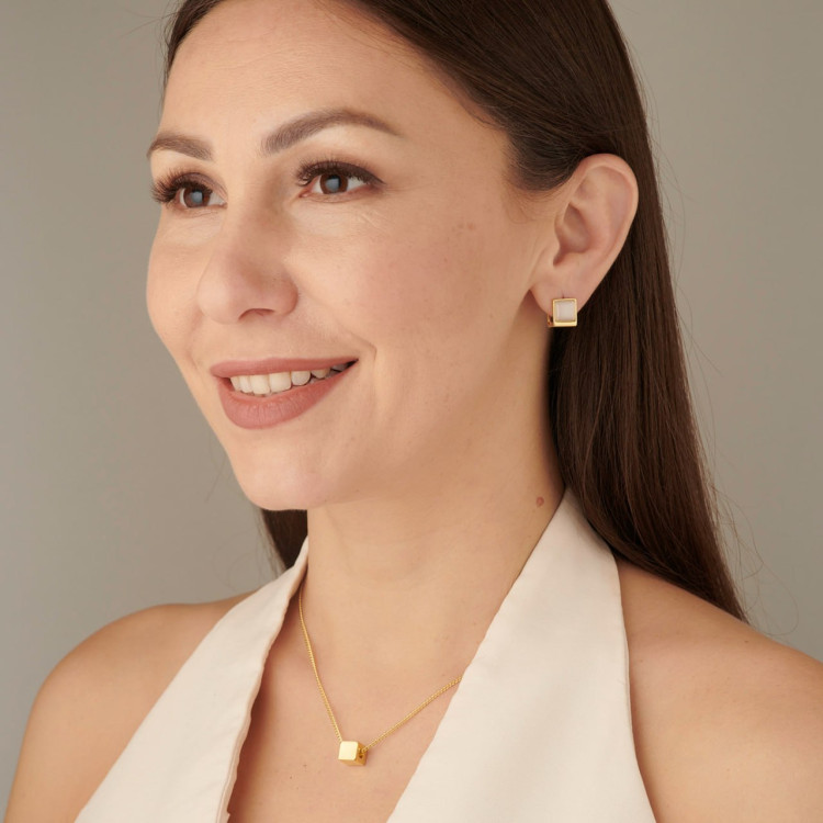 Подвеска на цепочке куб в золоте Meduza Crystal