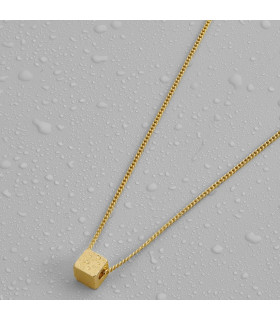 Подвеска на цепочке куб в золоте