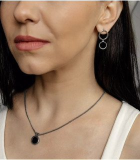 Серьги асимметрия двойной круг  с черной эмалью в серебре 