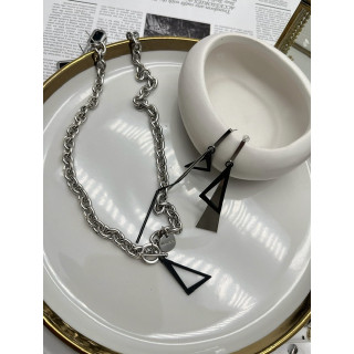 Серьги асимметрия треугольник  в серебре