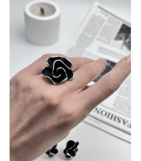 Кольцо Цветок в серебре 