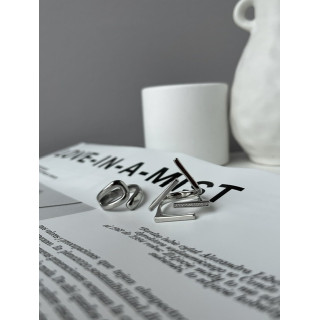 Кольцо асимметрия с цирконами в белом золоте