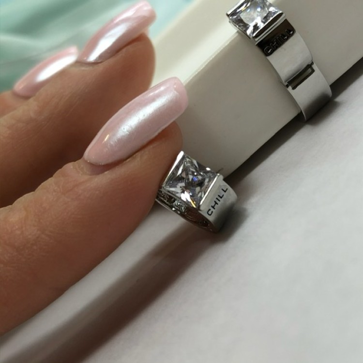 Серьги Чил в белом золоте Meduza Crystal