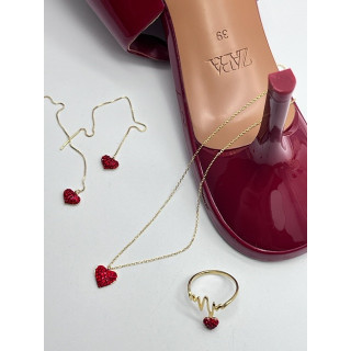 Серьги протяжки сердечко маленькое в золоте с красными цирконами