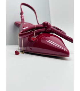 Серьги протяжки сердечко маленькое в золоте с красными цирконами