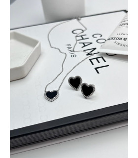 Серьги Сердечки пусеты в белом золоте