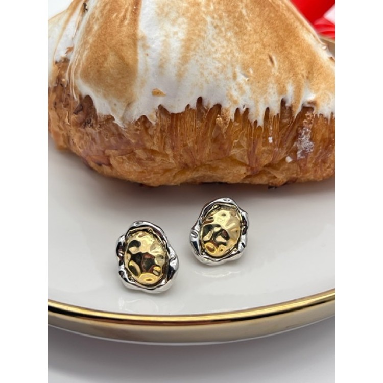 Серьги мятый овал в золоте Meduza Crystal