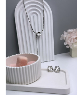 Серьги мятый квадрат серебристые