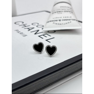 Серьги Сердечки пусеты в белом золоте