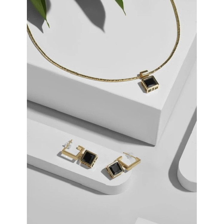 Серьги с чёрным  цирконом в золоте Meduza Crystal