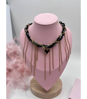 Чокер многослойный с черным сердцем в золоте