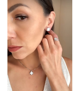 Серьги Ванклиф серебристые c белой вставкой