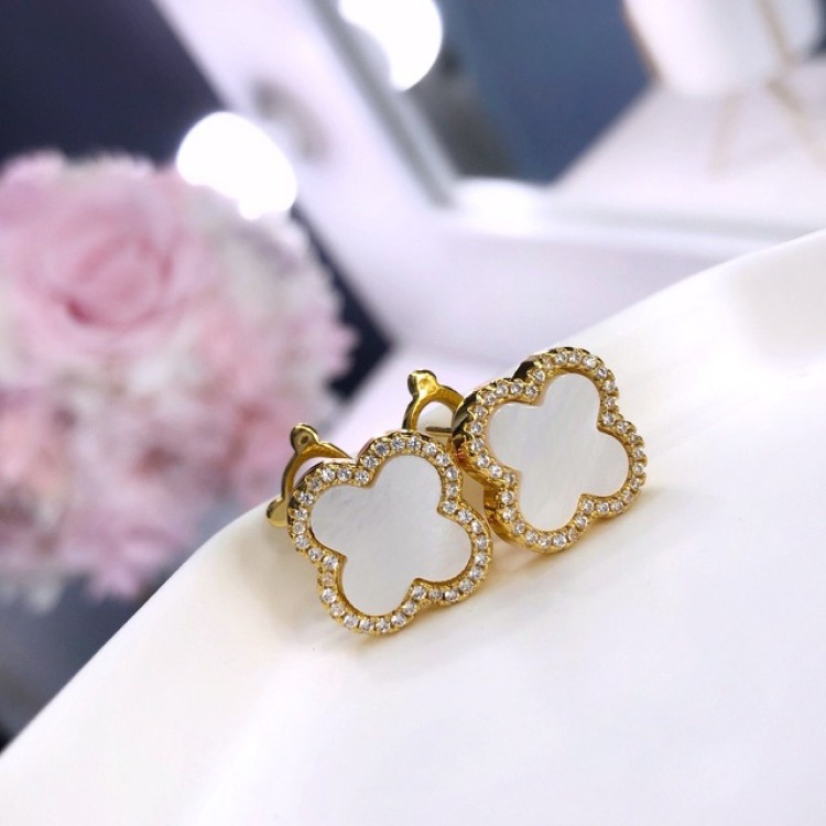 Серьги Ванклиф золотистые с перламутром на английском замке Meduza Crystal