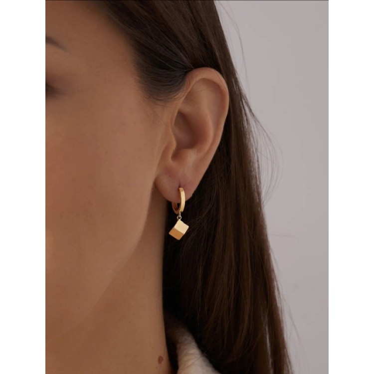 Серьги Кубы на колечках в золоте Meduza Crystal