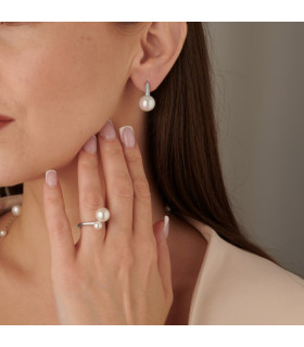 Кольцо с жемчугом в серебре