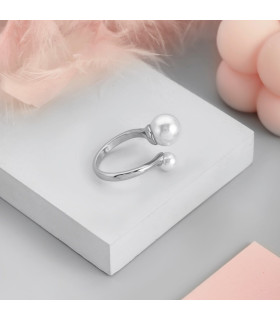 Кольцо с жемчугом в серебре