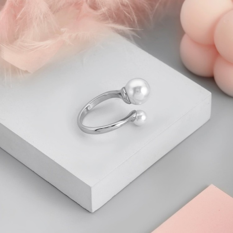 Кольцо с жемчугом в серебре Meduza Crystal