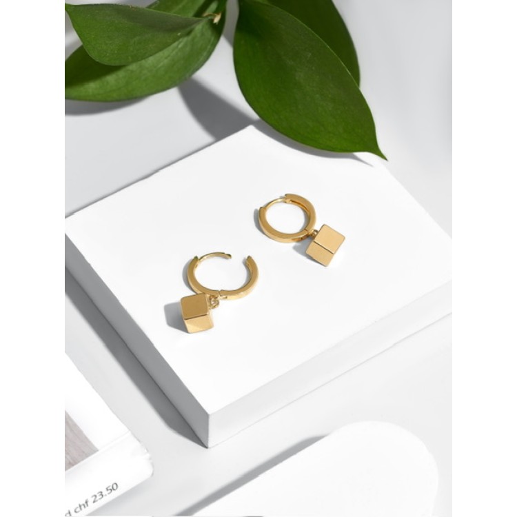 Серьги Кубы на колечках в золоте Meduza Crystal