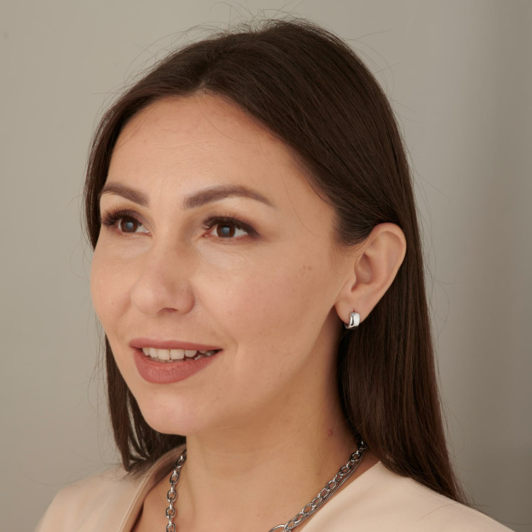 Серьги мини-хупы серебристые Meduza Crystal