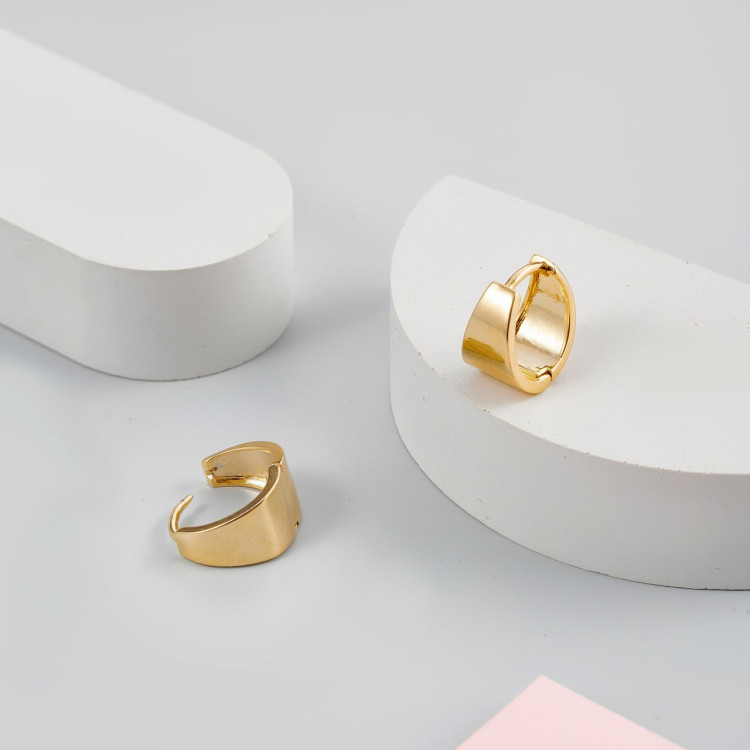 Серьги кольца маленькие широкие в золоте Meduza Crystal