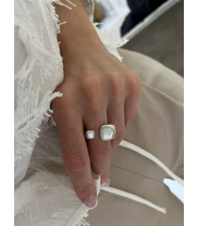 Кольцо безразмерное с перламутром серебристое