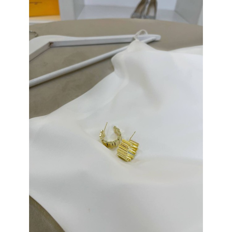 Серьги Ребристые крупные в золоте Meduza Crystal