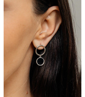 Серьги асимметрия двойной круг  с черной эмалью в серебре 