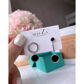 Серьги асимметрия двойной круг  с черной эмалью в серебре 